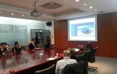 走進(jìn)云度汽車智能網(wǎng)聯(lián)輕量化新技術(shù)交流展示會